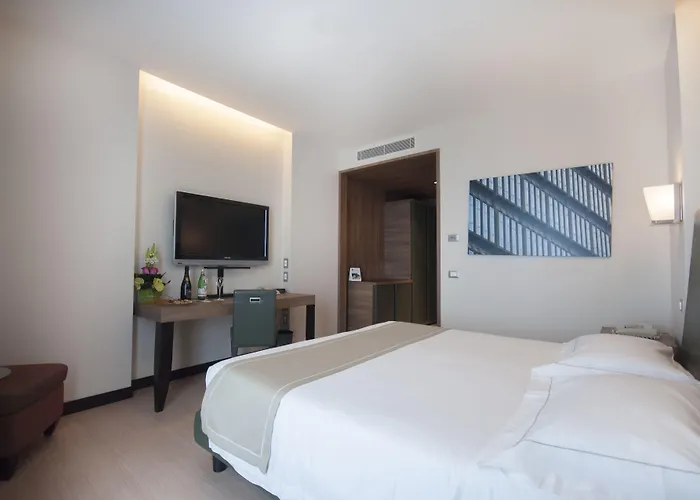 Blu Brixia 4*